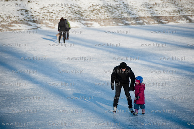 Gdansk. Nowo powstaly zbiornik retencyjny - Madalinskiego,...