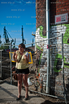 Stocznia Gdanska. Spacer z przewodniczka, bedacy czescia...