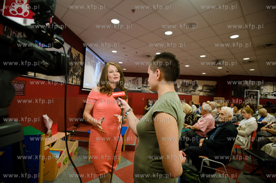Gdansk. Biblioteka Manhattan w CH Manhattan. Spotkanie...