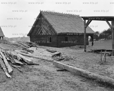 Skansen we Wdzydzach Kiszewskich
26.04.1971
z0000302_kwiecien1971
Fot....