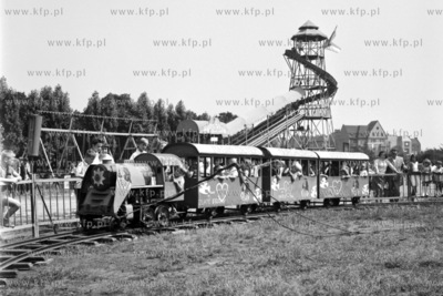 Wesole miasteczko na Placu Zebran Ludowych w Gdansku.
26.07.1966
0000885z_lipiec1966
Fot....