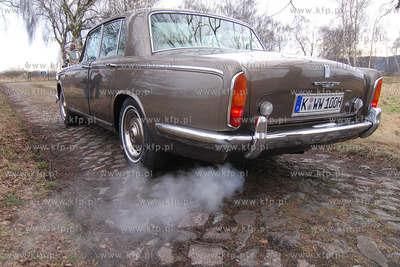 Rolls Royce z 1968 roku odrestaurowany w warsztacie...