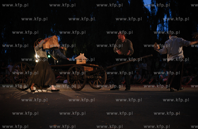 Trzynasta edycja Miedzynarodowego Festiwalu Teatrow...