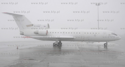 Mgla na zasniezonym lotnisku w Gdansku rebiechowie.
Nz....