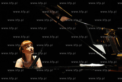 Teatr Muzyczny w Gdyni. Uroczysta sesja Rady Miasta...