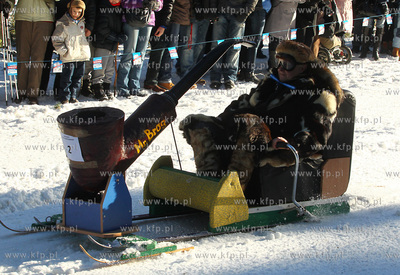 Druga edycja Crezy slide - Zjazdu na byle czym, odbywajaca...