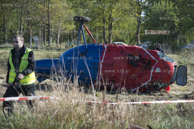 W miejscowosci  Czysta k. Smoldzina rozbil sie helikopter....