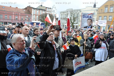 Kampania wyborcza na urzad Prezydenta RP. Kandydat...