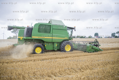 Żniwa we wsi Lignowy w powiecie Tczewskim na Kociewiu.
30.07.2019...