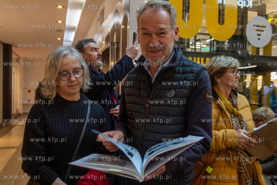 Gdańsk, Centrum Handlowe Manhattan. Spotkanie promocyjne...