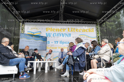 Gdynia, Bulwar Nadmorski. Plener Literacki. Nz. spotkanie...