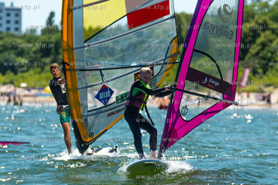 Plaza w Sopocie, przy Sopockim Klubie Zeglarskim. Briefing...