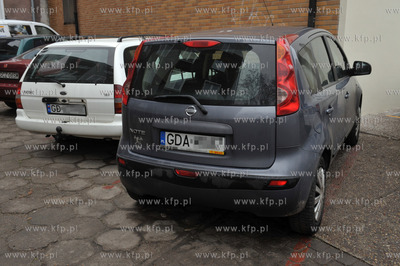 Samochody z rejestracjami spoza Gdanska zaparkowane...