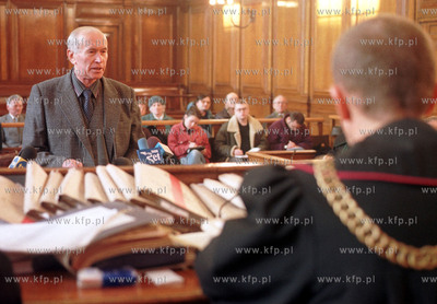 Proces grudnia 70. Zeznaje Stanislaw Kruczek 1.12.98...