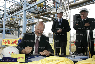 Wizyta w gdanskiej rafinerii Grupy Lotos Ministra Gospodarki...