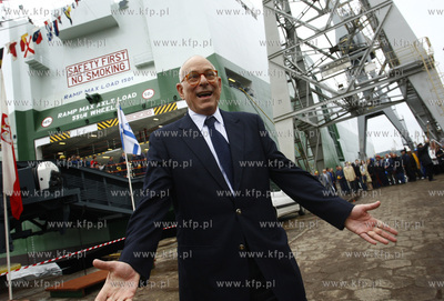 Stocznia Gdynia S.A. Uroczystosc chrztu samochodowca....