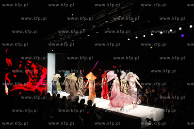 Gdansk. Gala Bursztynu i Mody Amberif 2011. Nz  pokaz...