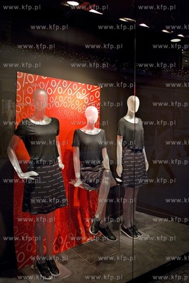 Centrum handlowe Manhattan w Gdańsku Wrzeszczu. Wyprzedaże....