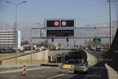 Gdańsk Letnica. Przygotowania do otwarcia tunelu pod...