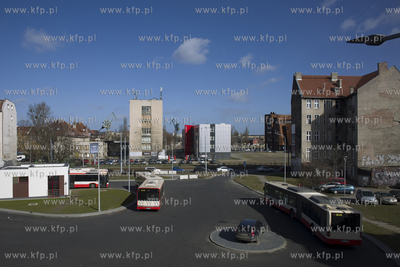 Pętla autobusowa przy ul. Jana z Kolna w Gdańsku.
15.03.2017
fot....