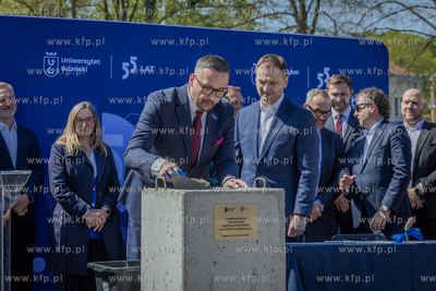 Wmurowanie kamienia węgielnego pod Centrum Sportu....