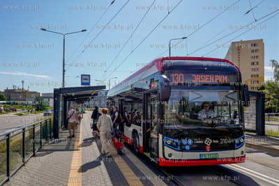Gdańsk. Morena. Nowy autobus wodorowy NESOBUS na linii...