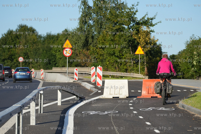 Ekostrada - nowa droga rowerowa w al. Armii Krajowej...