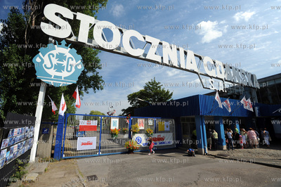 Gdansk. Historyczna Brama nr 2 Stoczni Gdanskiej 27.08.2009fot....