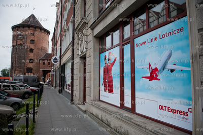 Gdansk. Oddzial spolki Amber Gold oraz OLT Expres przy...