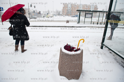 Gdansk. Przystanek tramwajowy na Al. Vaclava Havla....