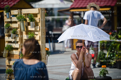 Sopot. Plac Przyjaciol Sopotu. Akcja plenerowa pt....