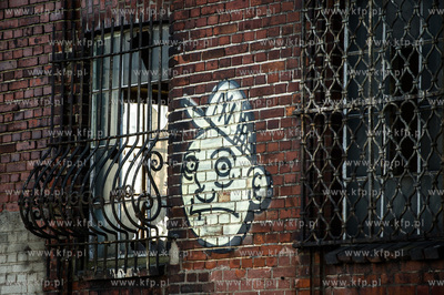 Gdansk. Tereny bylej Stoczni Gdansk. Wyburzenie budynku...