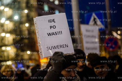 Gdynia. Strajk Obywatelski Komitetu Obrony Demokracji...