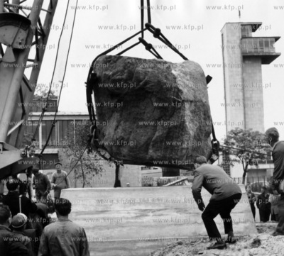 Pod nadzorem glownego mechanika portu gdynskiego A....