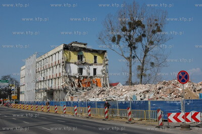 Rozbiorka dawnej wytworni slodyczy Baltyk, pozniej...
