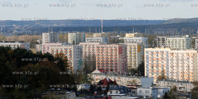 Panorama Gdyni. Nz. Wiezowce w dzielnicy Leszczynki
02.11.2006
Fot....