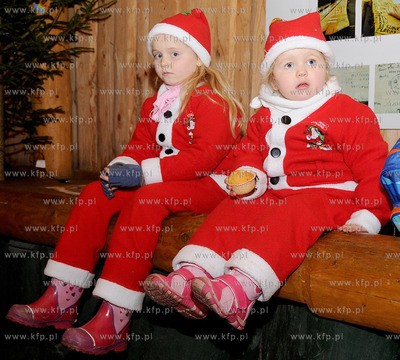 Szymbark na Kaszubach. VI Ogolnopolski Zjazd Swietych...