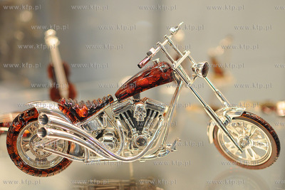 Amberif 2010. 17. Miedzynarodowe Targi Bursztynu, Bizuterii...