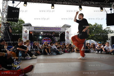 Gdansk. Plac Zebran Ludowych. Festiwal MTV Gdansk Dzwiga...