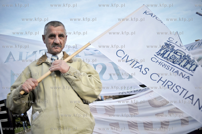 I Archidiecezjalny Marsz dla Zycia i Rodzin w obronie...