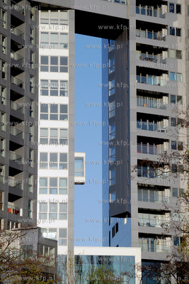 Apartamentowiec Sea Towers przy ul. Hryniewieckiego...