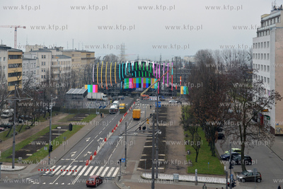 Gdynia - Skwer Kosciuszki. Dzien i noc trwaja prace...