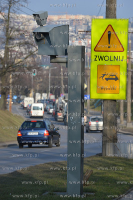 Gdynia. Ulica Wielkopolska i okolice. Nz. Fotoradar...