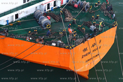 Nowe suwnice dla Baltyckiego Terminalu Kontenerowego...