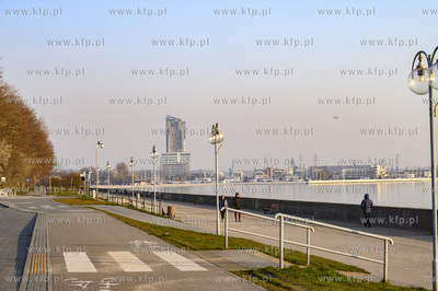 Gdynia. Bulwar Nadmorski o poranku. 28.03.2020 Fot....