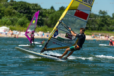 Plaza w Sopocie, przy Sopockim Klubie Zeglarskim. Briefing...