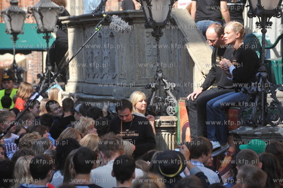 Gdansk. Dlugi Targ. Happening pt Aktorzy Przyjechali...