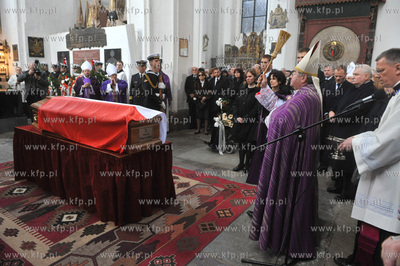 Bazylika Mariacka w Gdansku. Uroczystosci pogrzebowe...
