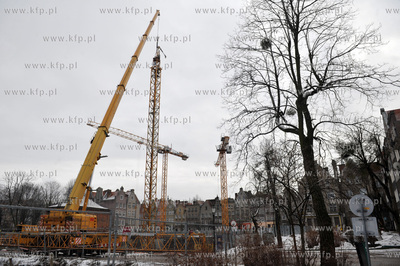 Budowa apartamentowca Kwartal Kamienic przez firme...
