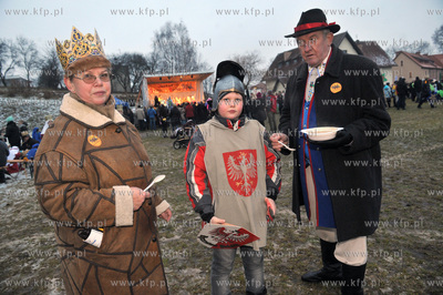 Orszak Trzech Kroli w Zukowie na Kaszubach. 6.01.2013...